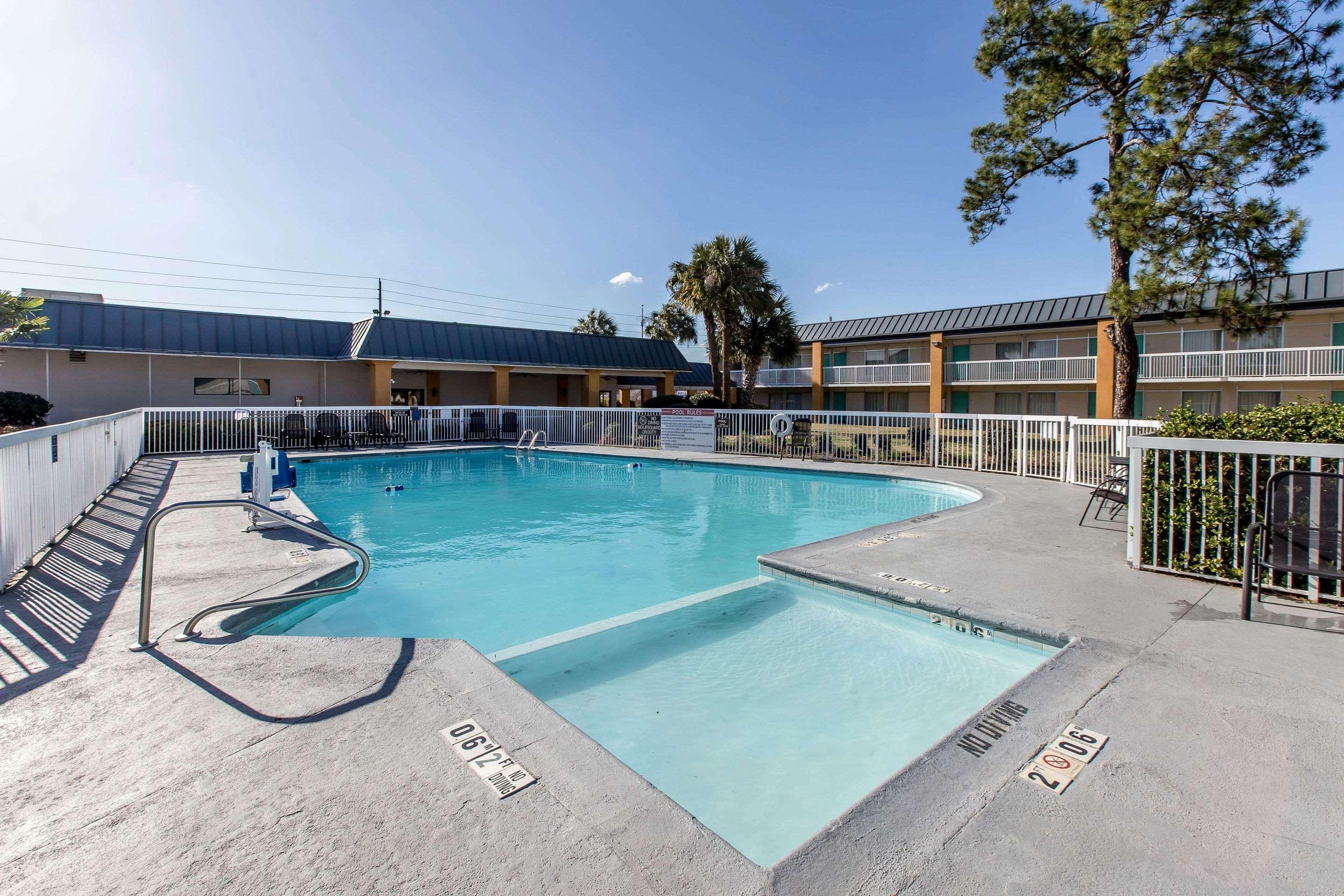 Quality Inn & Suites Conference Center Thomasville Luaran gambar
